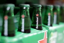 heineken-amplia-producao-em-pernambuco-e-na-bahia,-com-plano-de-r$-1,5-bilhao