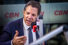 haddad-afirma-que-ainda-nao-sabe-como-vai-conseguir-chegar-a-faixa-de-isencao-de-ir-em-r$-5-mil