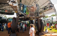 agrishow-2023-movimenta-r$-13,2-bilhoes-em-negocios-e-anuncia-joao-carlos-marchesan-na-presidencia-da-feira