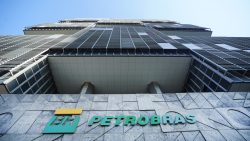 petrobras-tem-lucro-liquido-de-r$-38,2-bilhoes-no-1o-trimestre