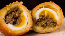 bolovo-e-scotch-egg-britanico-sao-a-mesma-coisa?-conheca-os-‘primos’-do-quitute-brasileiro-de-botequim